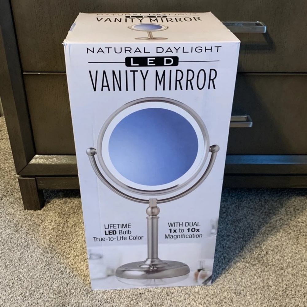 Vanity mirror